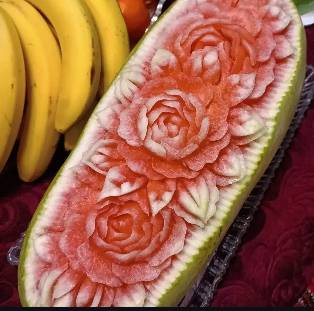 میوه آرایی و تزیین هندوانه شب یلدا|خدمات پذیرایی، مراسم|قزوین, |دیوار