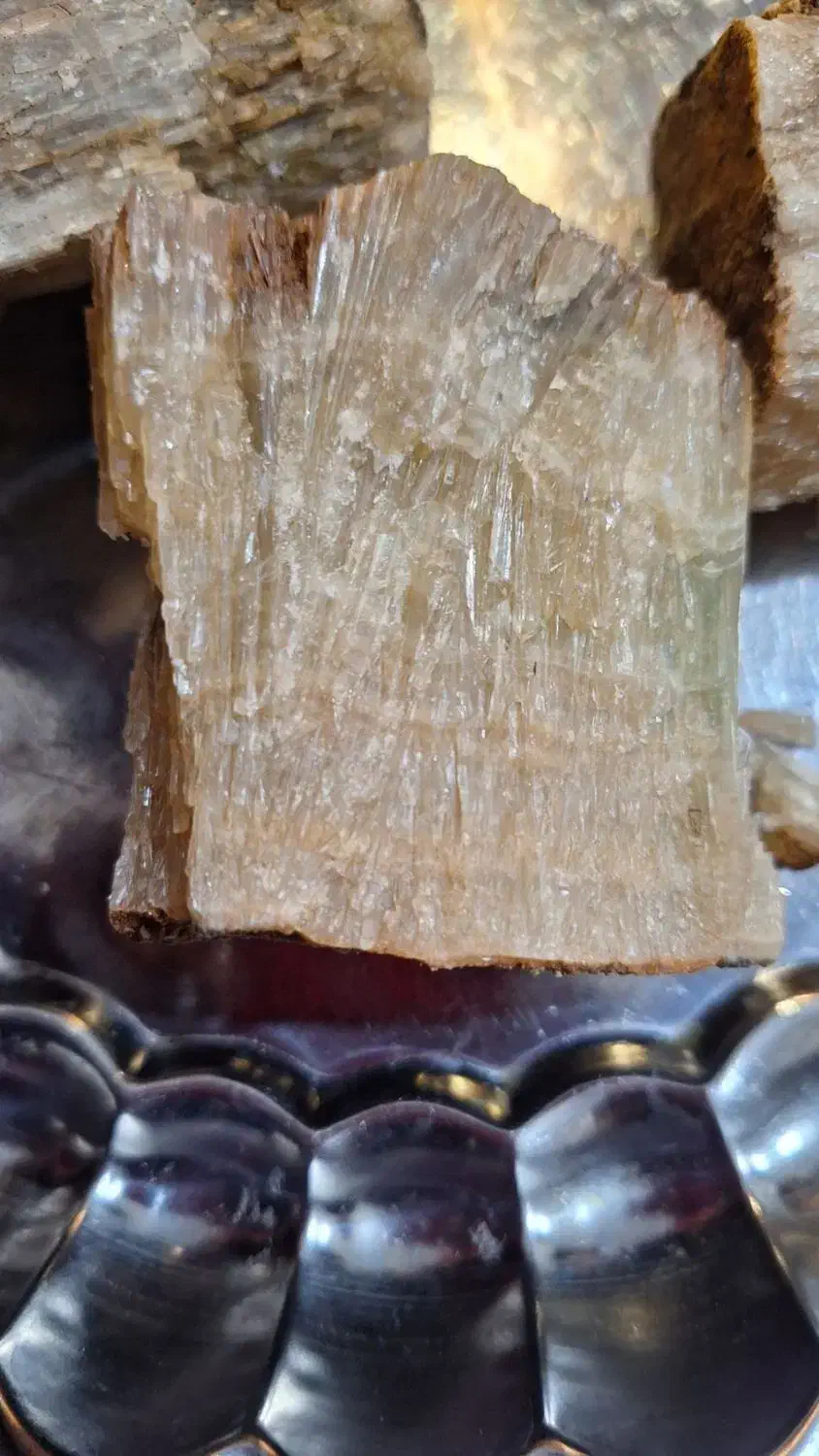 سنگ معدنی شیشه ای مات|جواهرات|اشتهارد, |دیوار