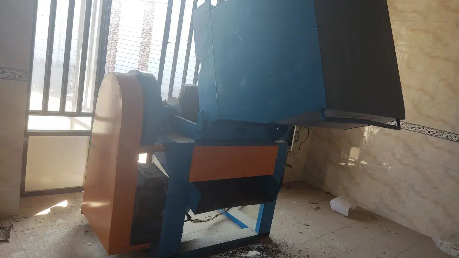دستگاه آسیاب خرد کن .سبد انواع پلاستیک .دهنه 80.م|ماشینآلات صنعتی|بروجرد, |دیوار