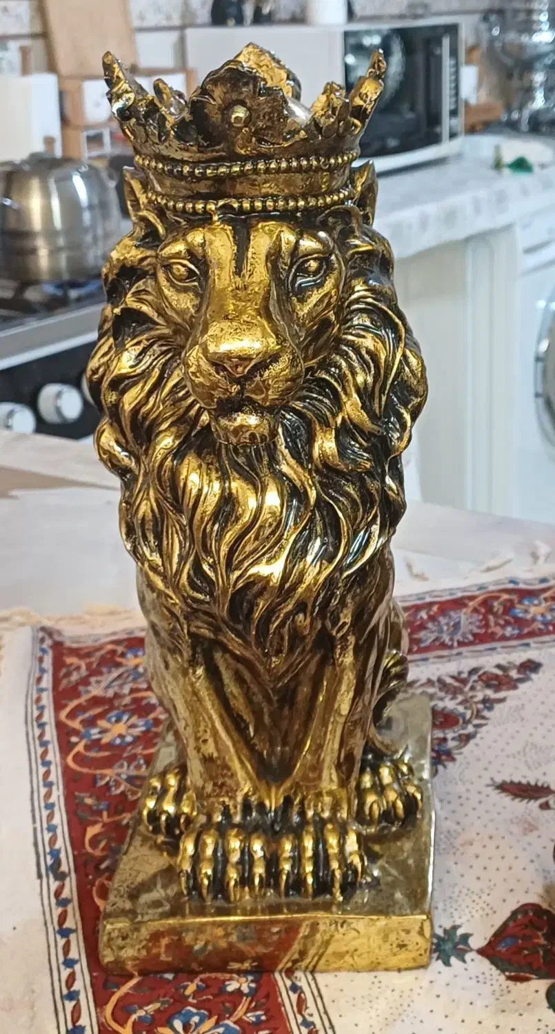 مجسمه اسب وشیرپلی استر|مجسمه، تندیس، ماکت|قم, شاه سید علی|دیوار