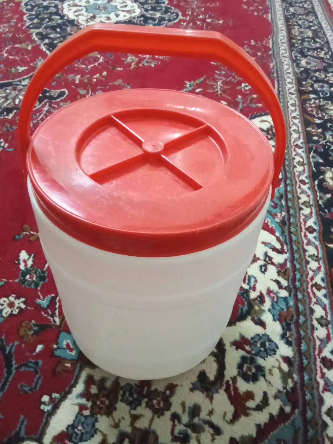 سطل|ظروف نگهدارنده، پلاستیکی، یکبارمصرف|آران و بیدگل, |دیوار