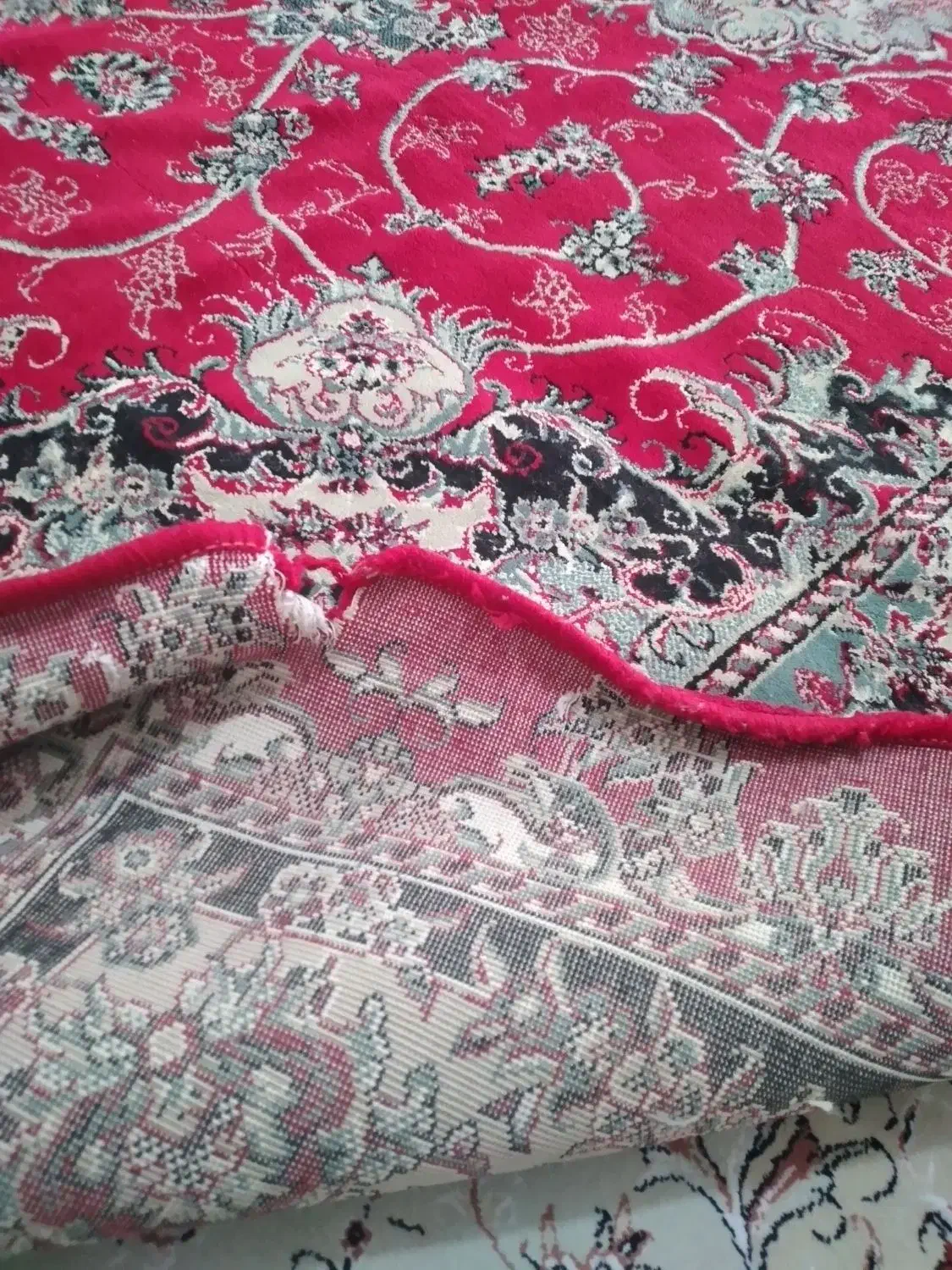 فرش ۶متزیوقالیچه۴متری|فرش|رشت, دخانیات|دیوار