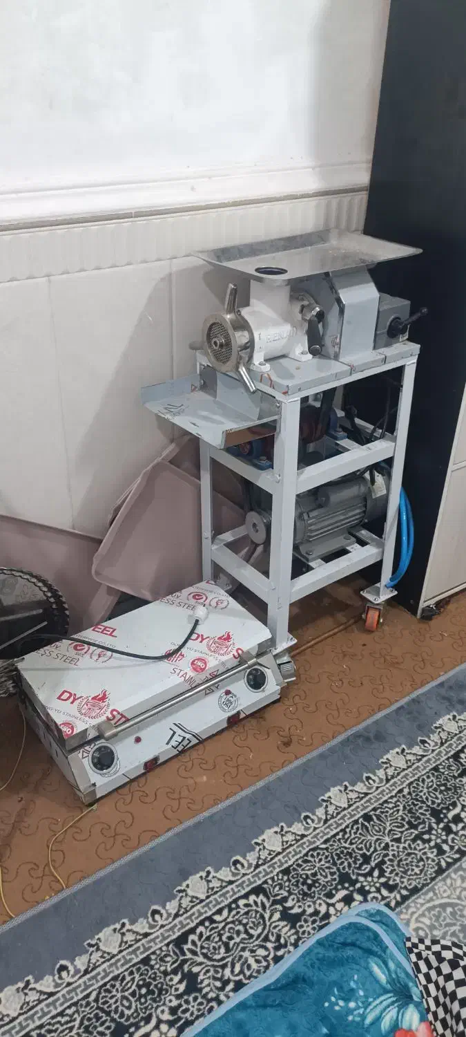 چرخ گوشت صنعتی و اسنک ساز و وسایل فست فود|کافی‌شاپ و رستوران|میناب, |دیوار