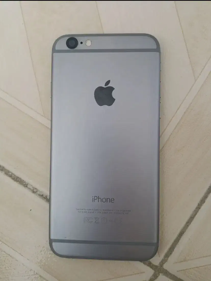 iPhone 6 64لاکاغذی در حد نو|موبایل|یزد, |دیوار