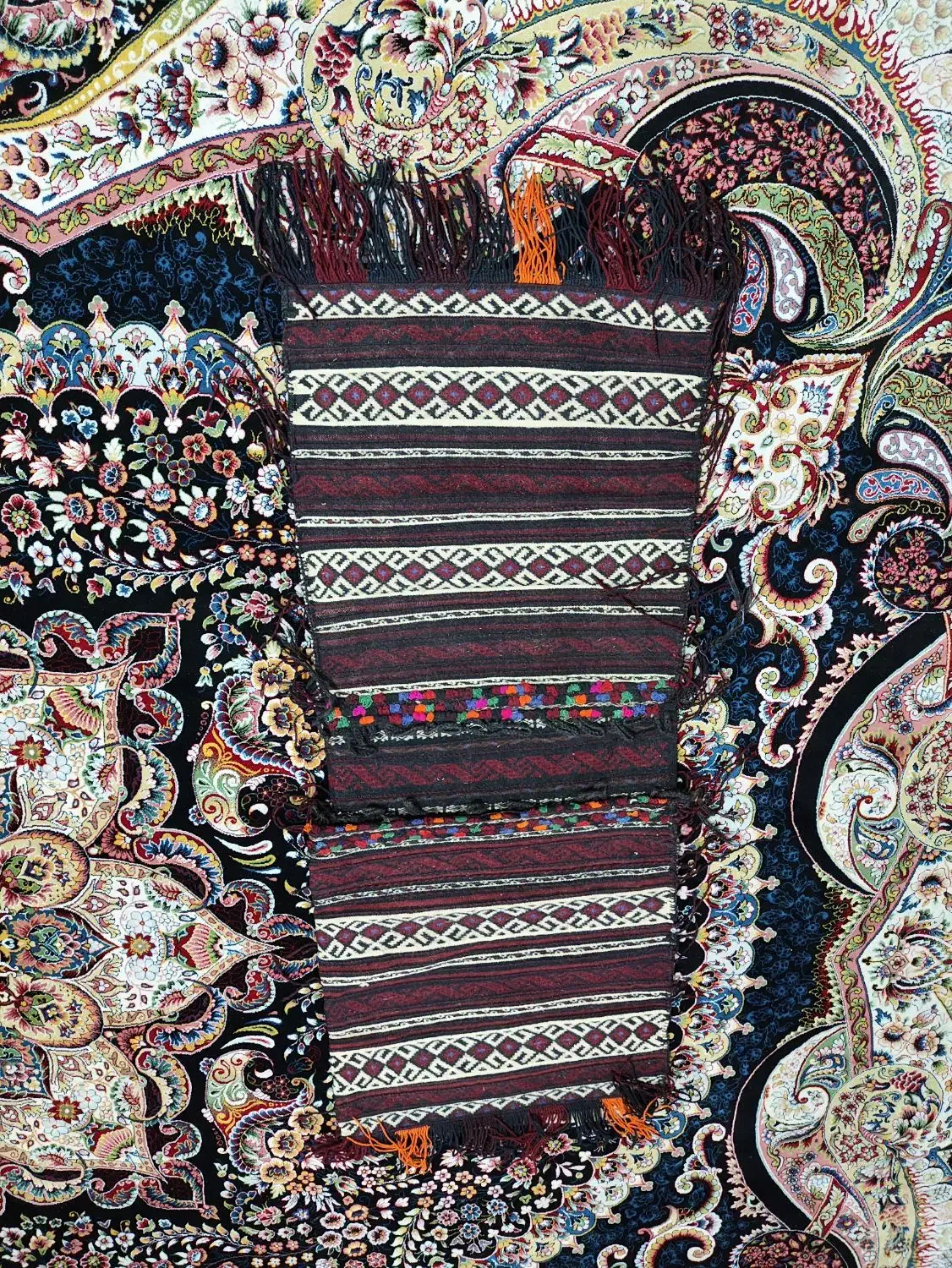 سفره ، گلیم و خورجین دست بافت قدیمی|گلیم، جاجیم، گبه|مشهد, شهرک شهید باهنر|دیوار