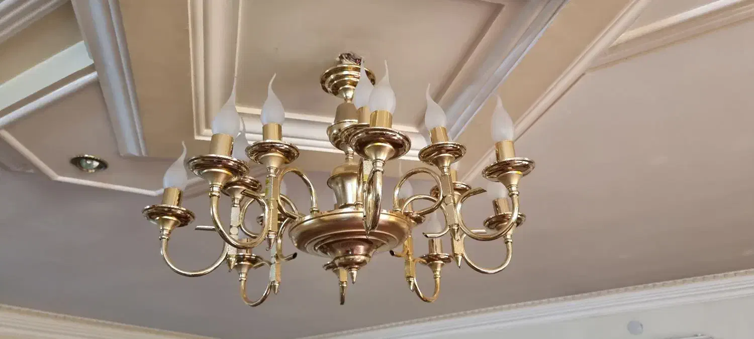 لوستر|لوستر و چراغ آویز|اصفهان, خواجو|دیوار