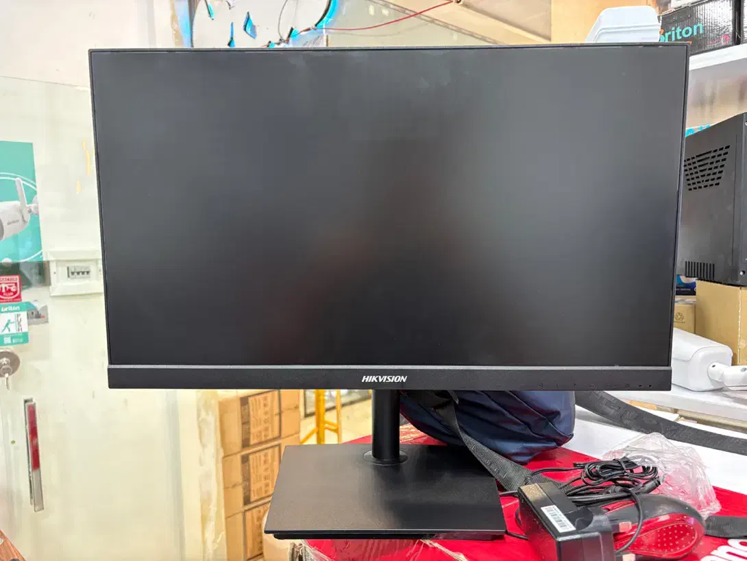 مانیتور صنعتی|تلویزیون و پروژکتور|تبریز, |دیوار