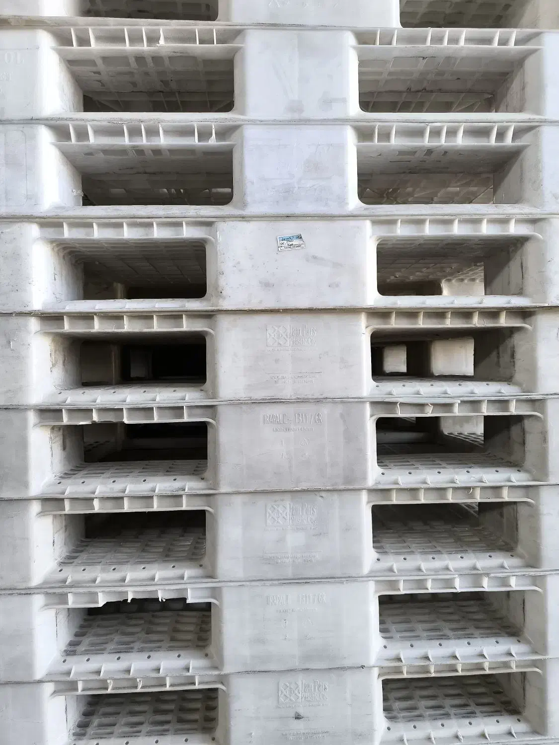 فروش پالت پلاستیکی نو|عمده‌فروشی|تفت, |دیوار