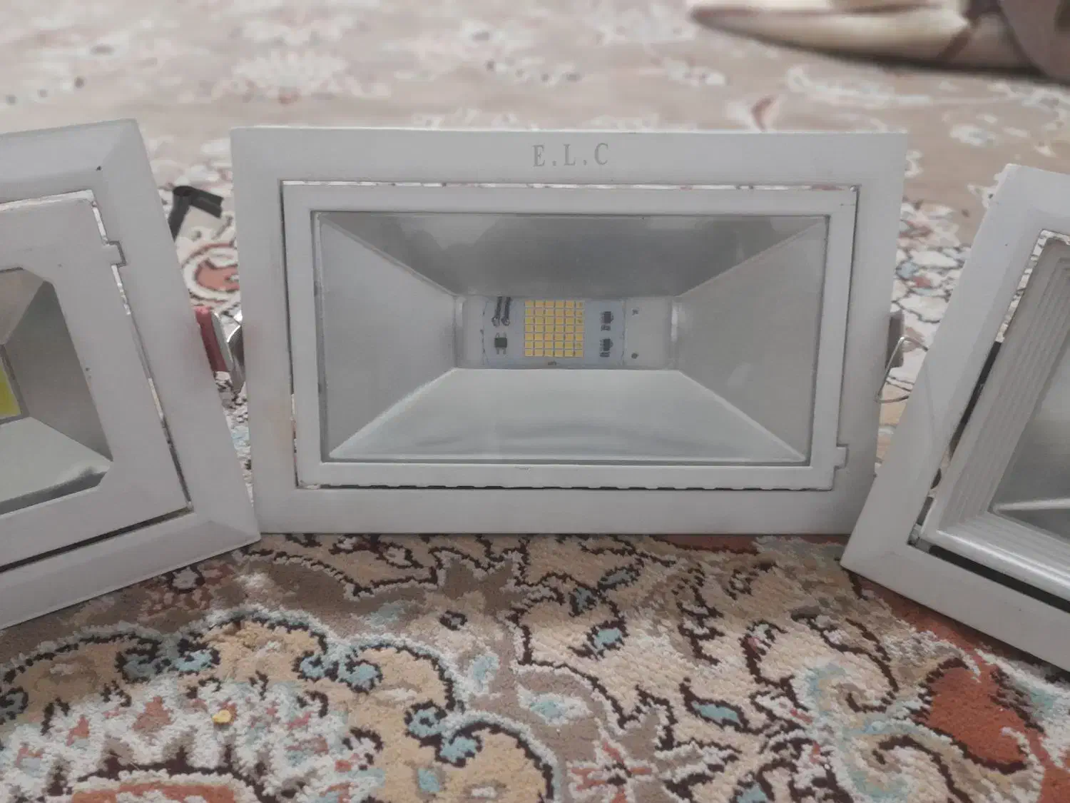 پرژکتور لامپ ال ای دی ترانز دار|لامپ و چراغ|نیشابور, شهرک اندیشه|دیوار