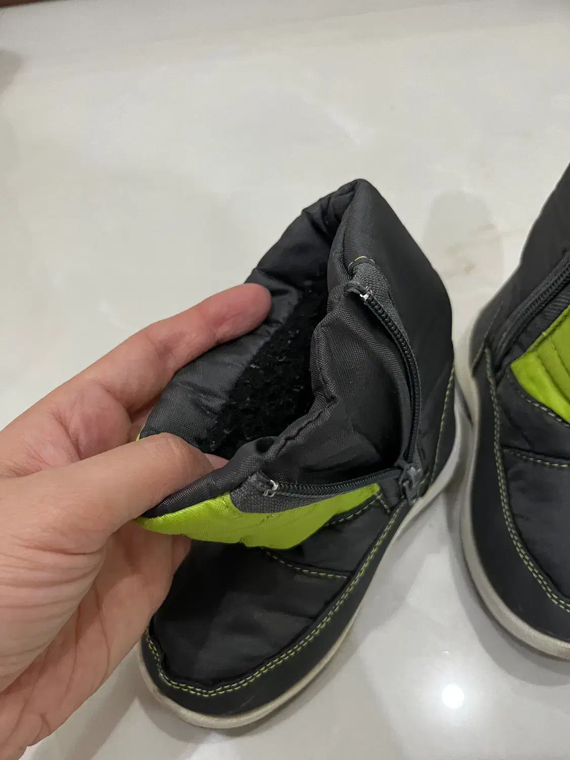 بوت بچه گانه اسپرت|کفش و لباس بچه|اندیشه, اندیشه فاز ۴|دیوار