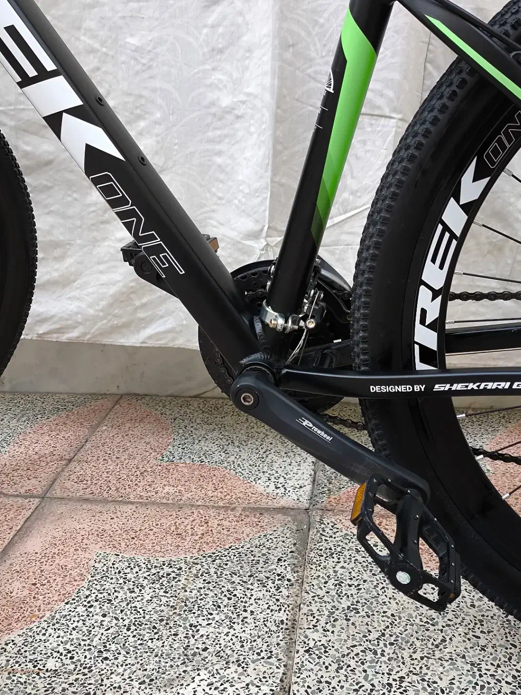 دوچرخه|دوچرخه، اسکیت، اسکوتر|اصفهان, باتون|دیوار