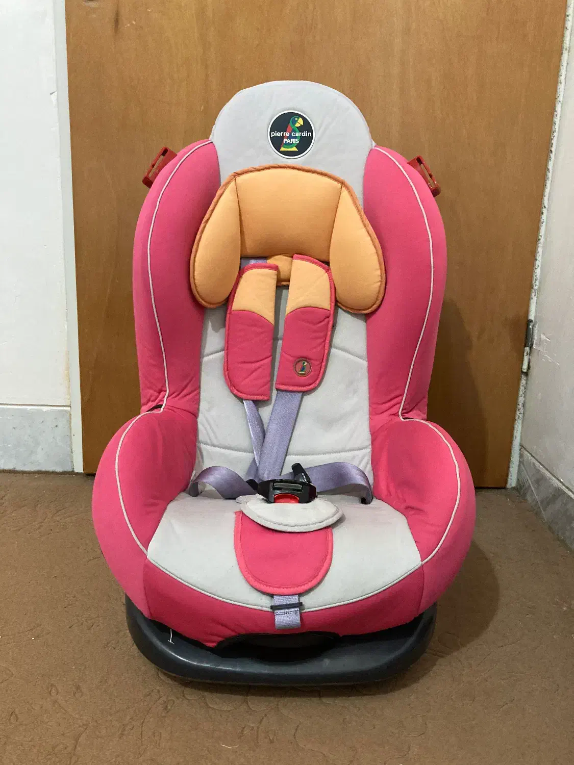 صندلی ماشین کودک|تخت و صندلی بچه|شیراز, شهرک پرواز|دیوار