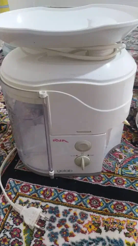 مقداری چینی ویک عدد آبمیوه گیر|ظروف سرو و پذیرایی|بروجرد, |دیوار