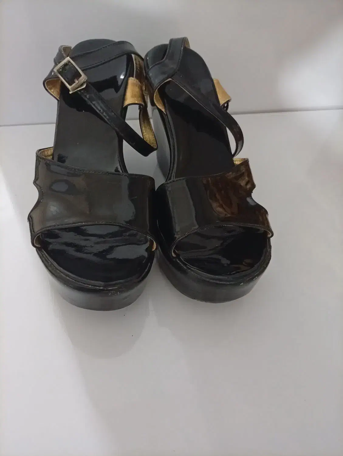 کفش|کفش و لباس بچه|سلماس, |دیوار