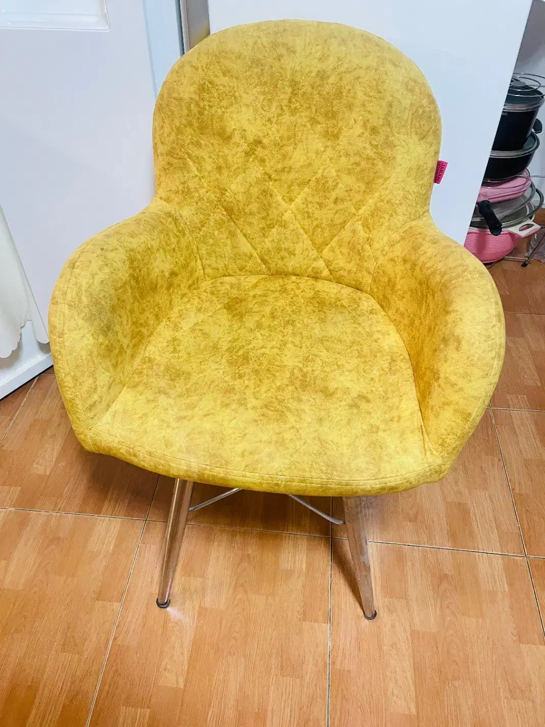 صندلی|میز و صندلی غذاخوری|نیشابور, کوی فرهنگیان|دیوار