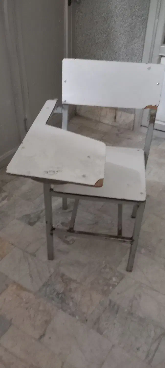 صندلی مدرسه|صندلی و نیمکت|اردبیل, |دیوار