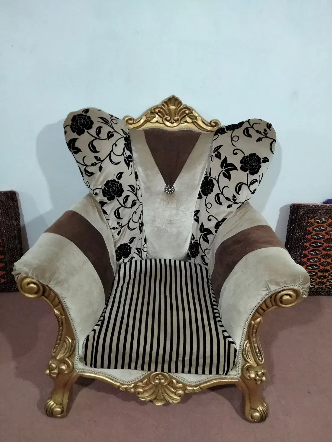 فروش فوری مبل سلتنطی به قیمت مناسب|مبلمان خانگی و میز عسلی|اردبیل, |دیوار