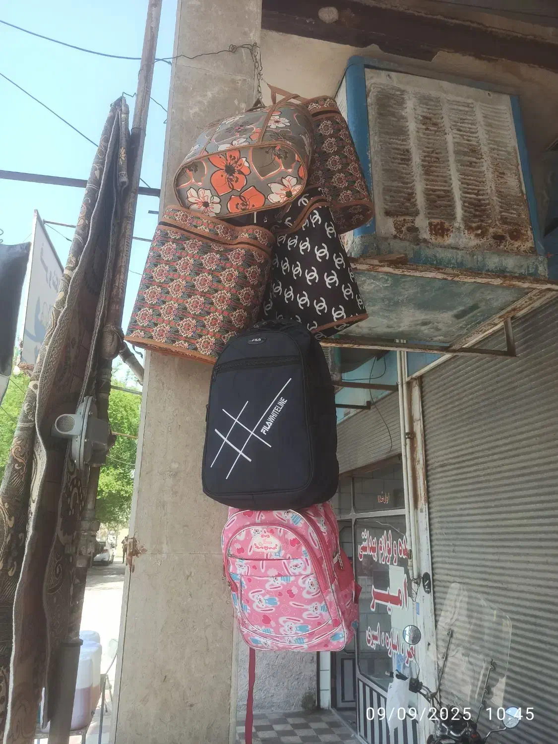 کیف مدرسه کوله پشتی کازرون خ توحید پتوفروشی جویبار|کیف، کفش، کمربند|کازرون, |دیوار