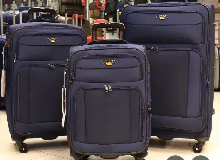 گمشده|کیف، کفش، کمربند|قم, هنرستان|دیوار