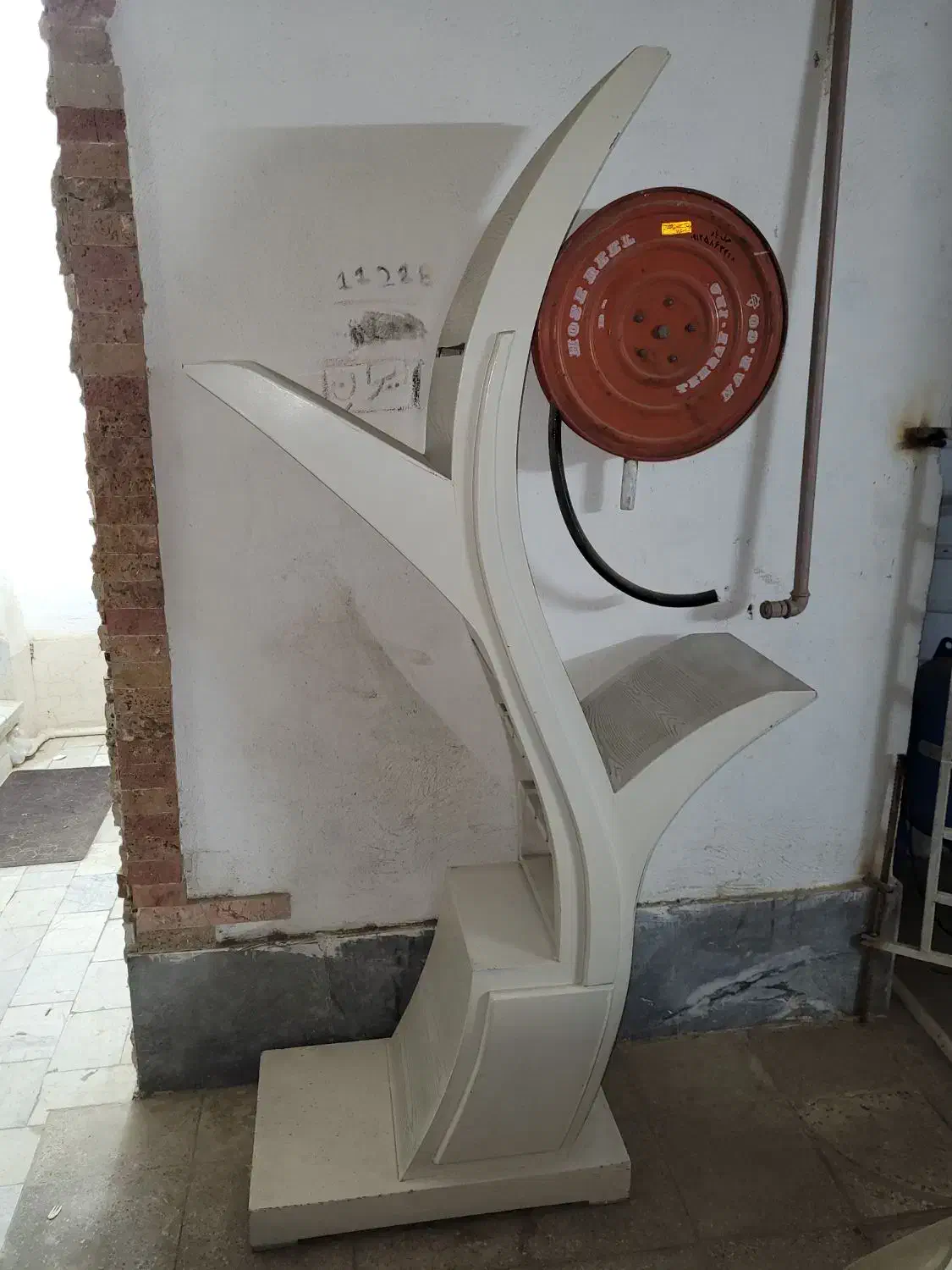 استند چوبی دکوری|کتابخانه، شلف، قفسه‌های دیواری|قرچک, پارک جنگلی|دیوار