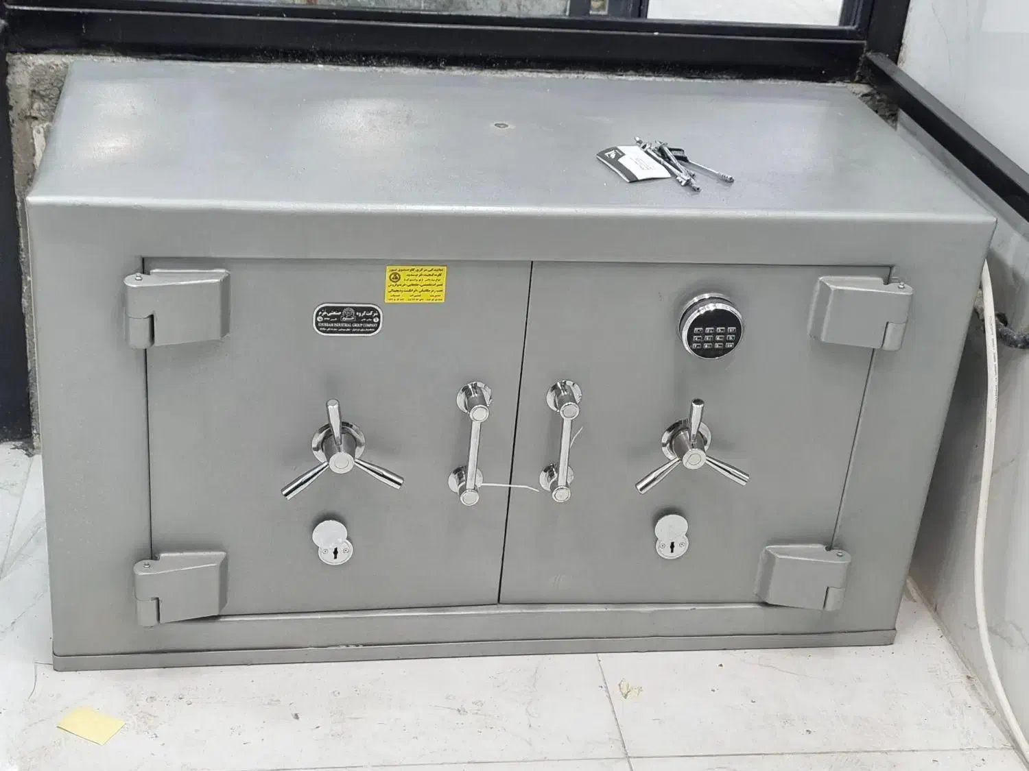 گاوصندوق زیر ویترینی سوپرامنیت|ابزارآلات|رشت, چله خانه|دیوار