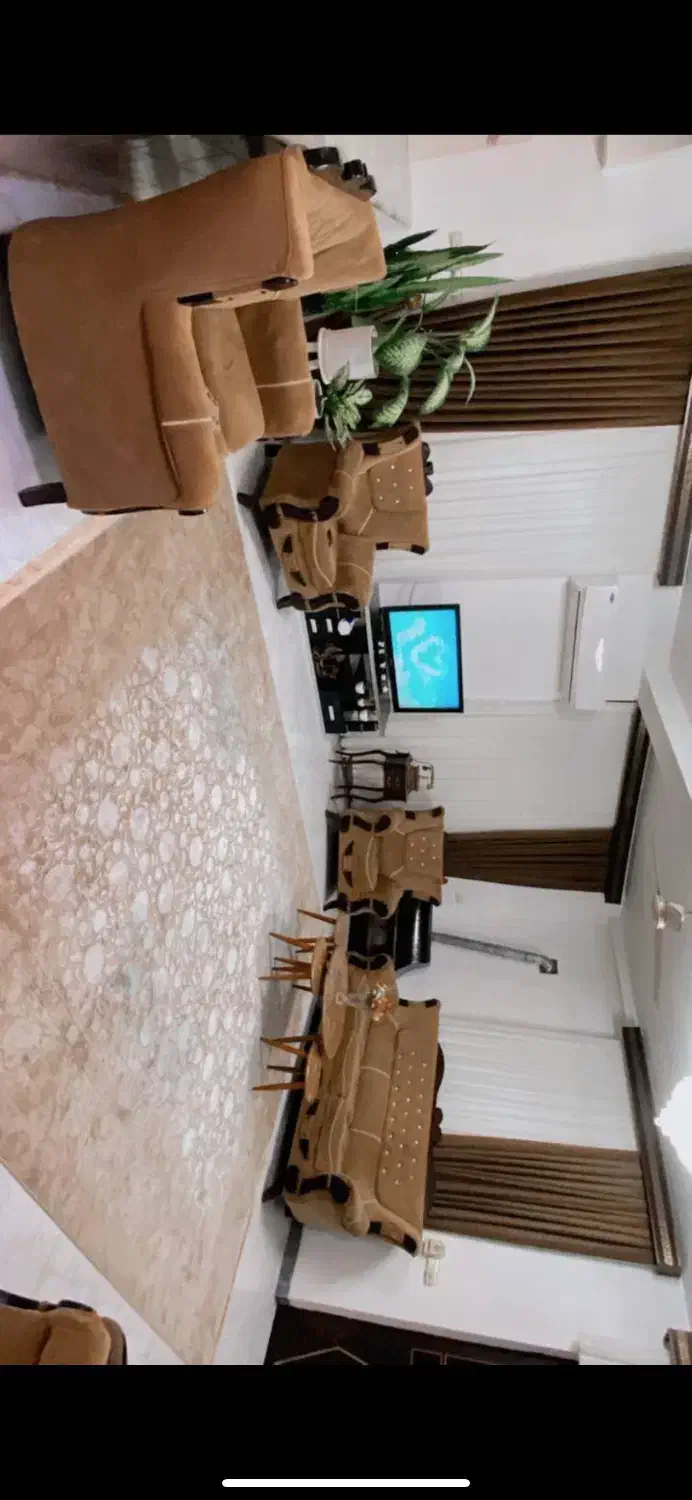 مبل نه نفره|مبلمان خانگی و میز عسلی|لاهیجان, انقلاب|دیوار