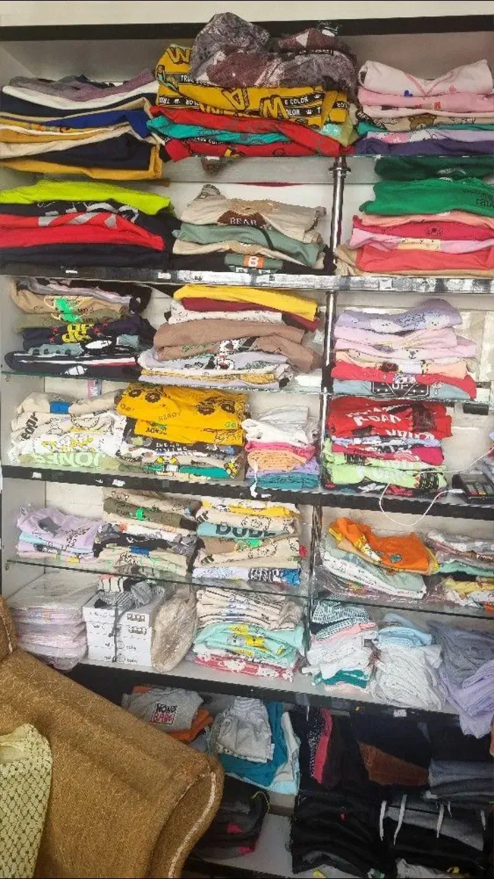 واگذاری مغازه پوشاک زنانه|لباس|کمیجان, |دیوار