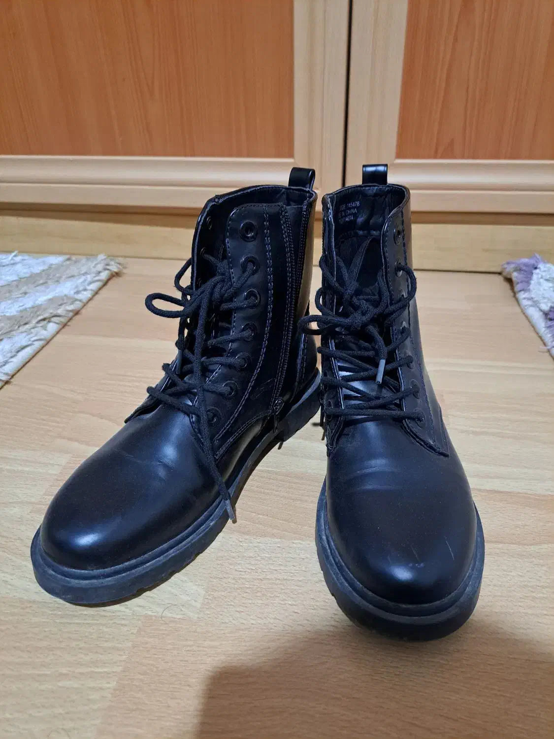 کفش بچگانه و پوتین|کیف، کفش، کمربند|نقده, |دیوار