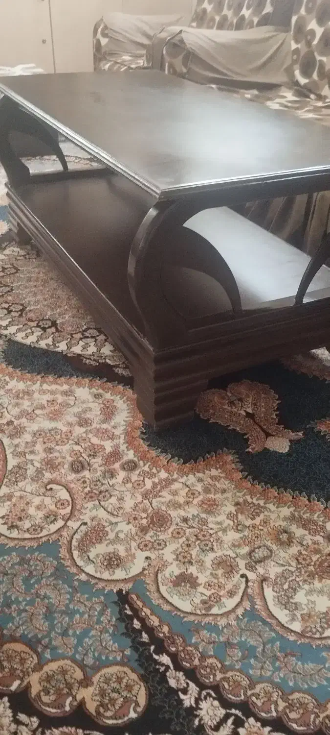 میز چوبی|میز و صندلی غذاخوری|اصفهان, کوی گلزار|دیوار