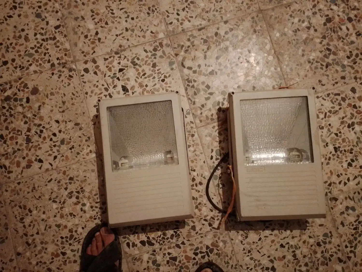 پرژکتور|لامپ و چراغ|دورود, |دیوار