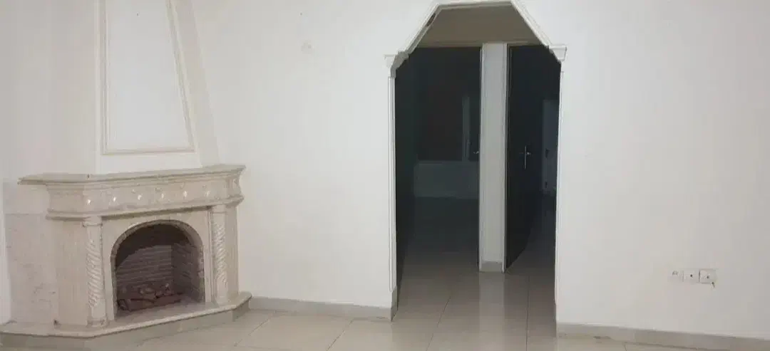 آپارتمان ۱۲۰ متری / کریمشاهیان