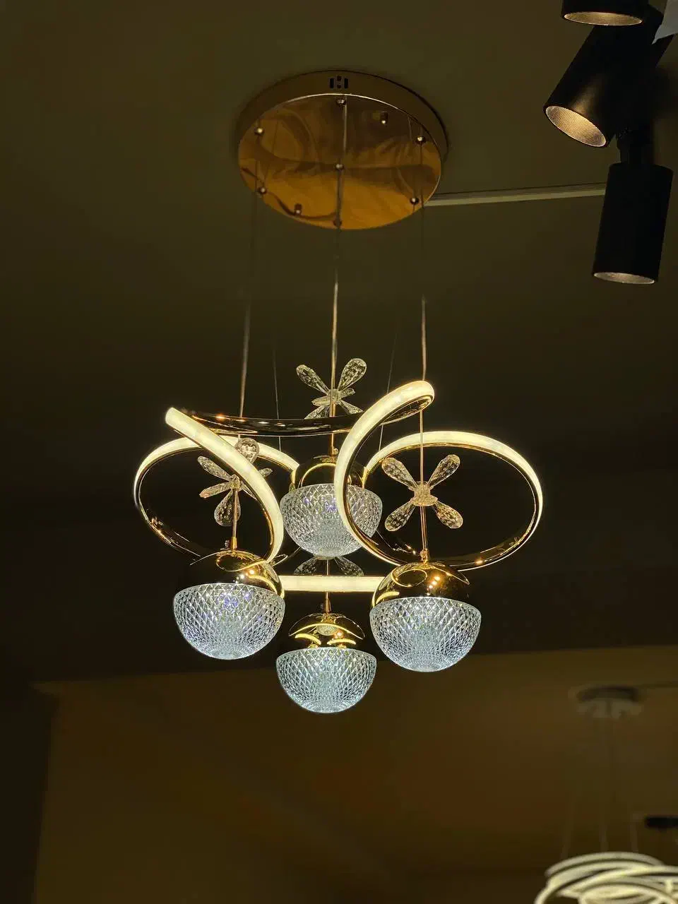 آویز وارداتی ۲۵۵۰|لوستر و چراغ آویز|قم, دورشهر|دیوار