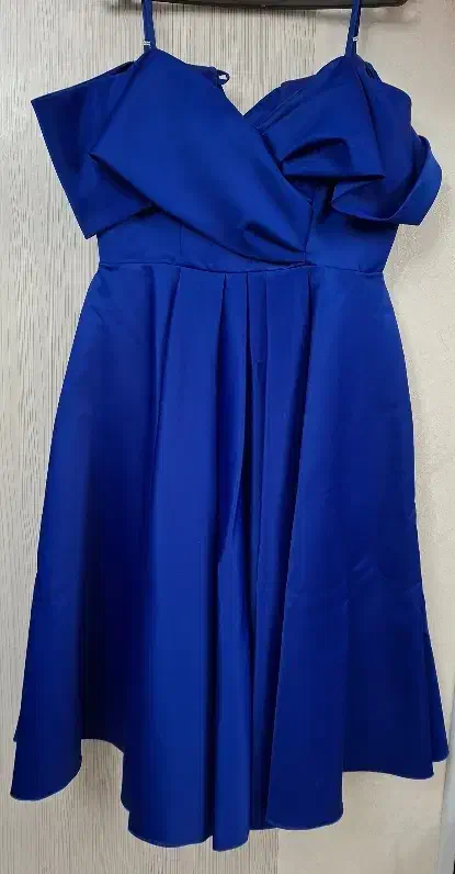 پیراهن مجلسی|لباس|اندیشه, اندیشه فاز ۳|دیوار