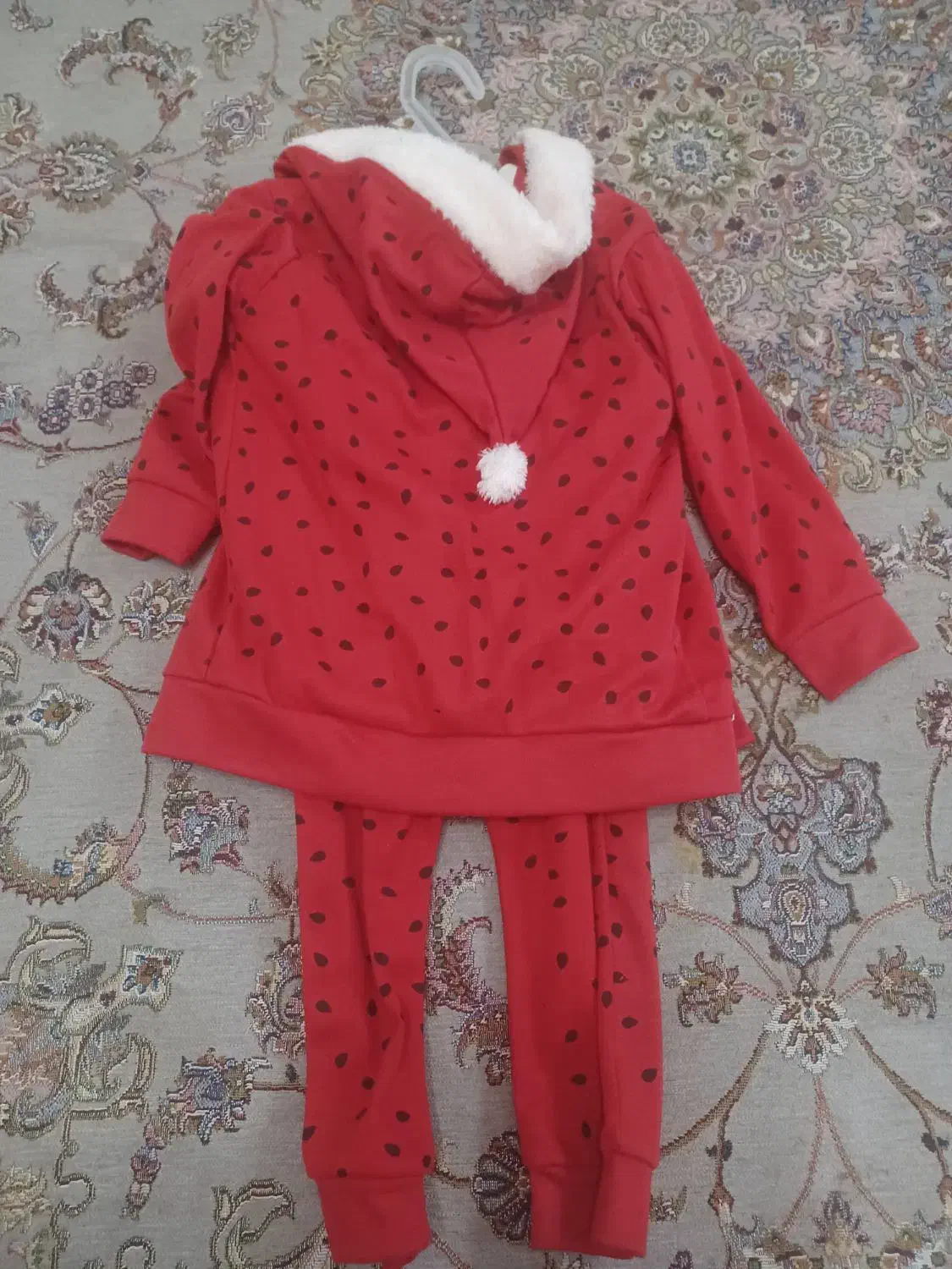 لباس شب یلدا|کفش و لباس بچه|ری, علایین|دیوار