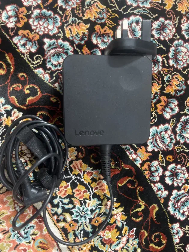 شارژر لپتاپ لنوو|قطعات و لوازم جانبی رایانه|پرند, فاز ۴|دیوار