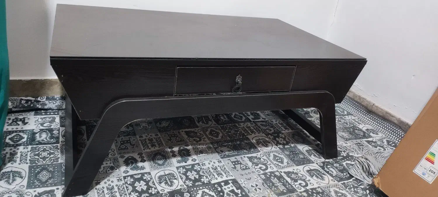 میز جلو مبلی و آباژور|مبلمان خانگی و میز عسلی|قرچک, زیبا شهر|دیوار