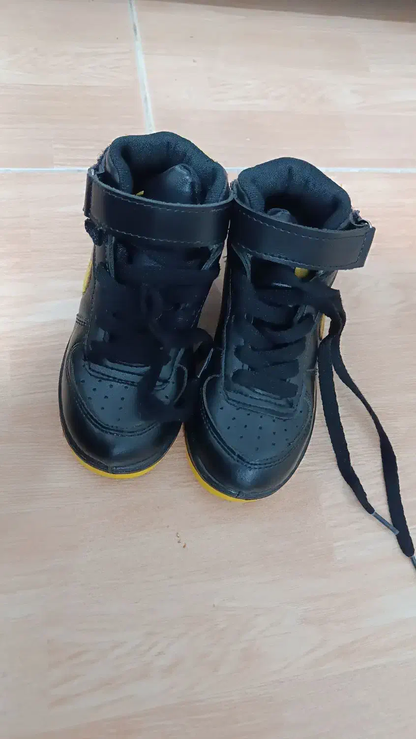 کفش نیم پوت بچه گانه نایک در حد نو|کیف، کفش، کمربند|دهگلان, |دیوار