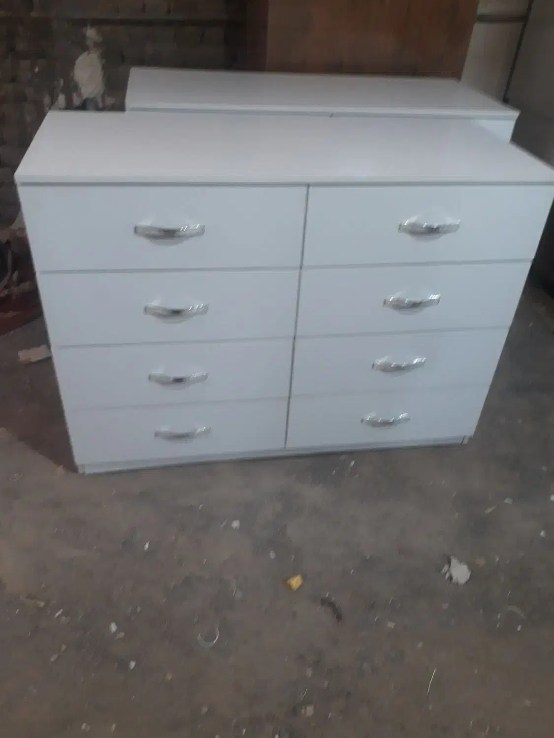 سلام دو عدد دراور افقی ۸ کشو|جاکفشی، کمد، دراور|قم, قلعه کامکار|دیوار