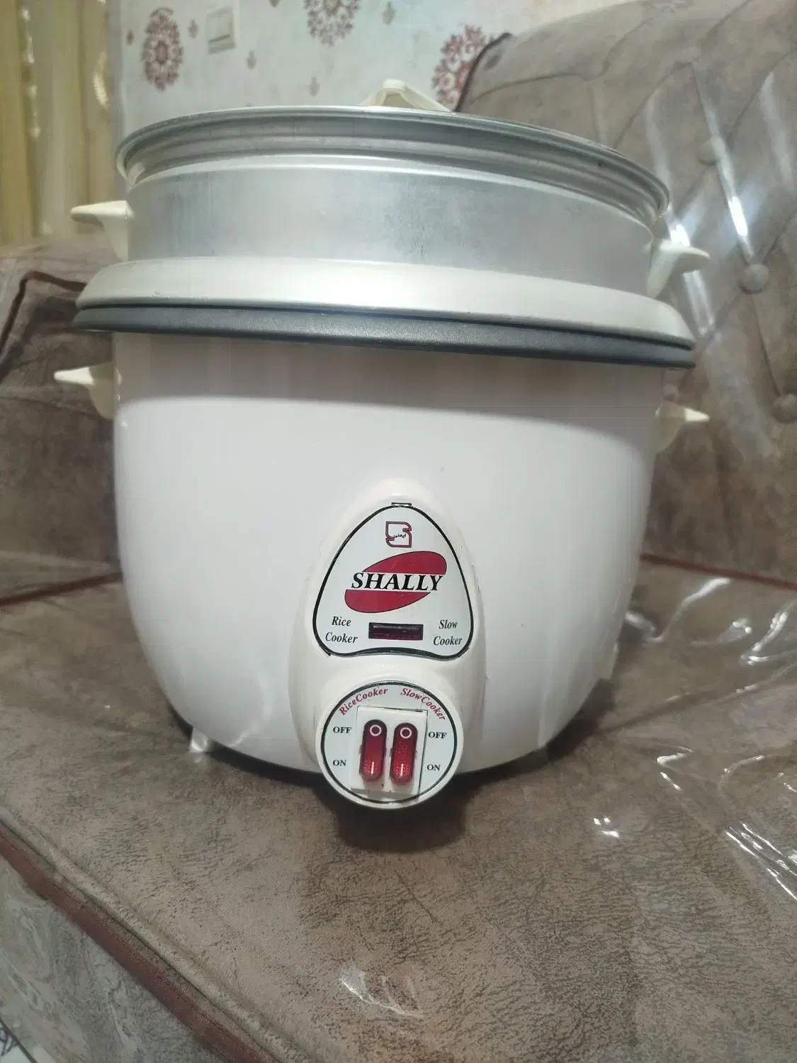 پلوپز|ظروف پخت‌وپز|مهاجران, |دیوار