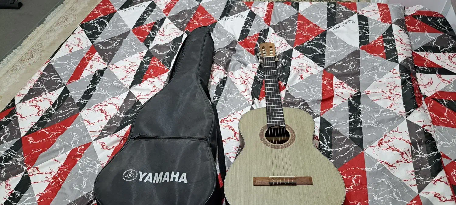 گیتار در حد نو|گیتار، بیس، امپلیفایر|کرمان, |دیوار