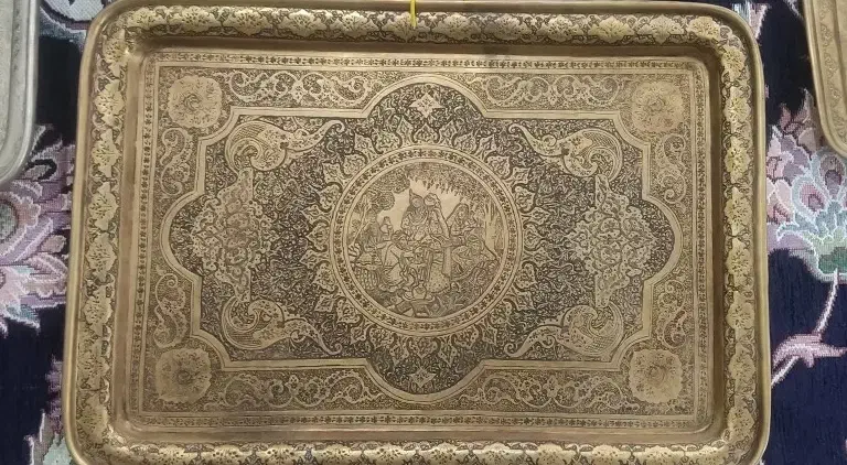 سینی قلم دار برنجی قدیمی|کلکسیون اشیاء عتیقه|شهرکرد, |دیوار