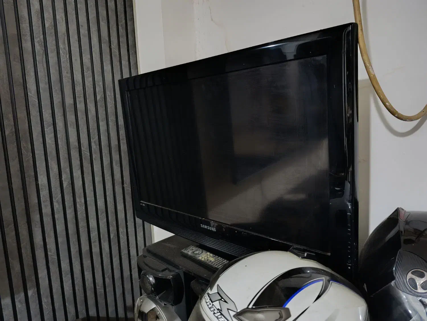 تلویزیون 42 LCD سامسونگ|تلویزیون و پروژکتور|رامسر, |دیوار