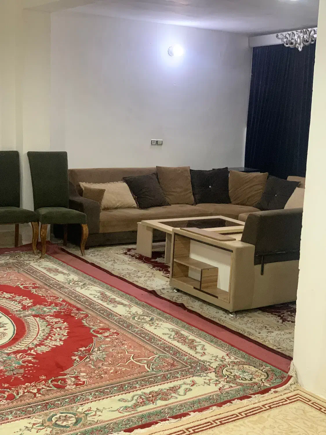 سوییت در نزدیکی برج قابوس و میدان مرکزی|اجارهٔ کوتاه‌مدت آپارتمان و سوئیت|گنبد کاووس, |دیوار