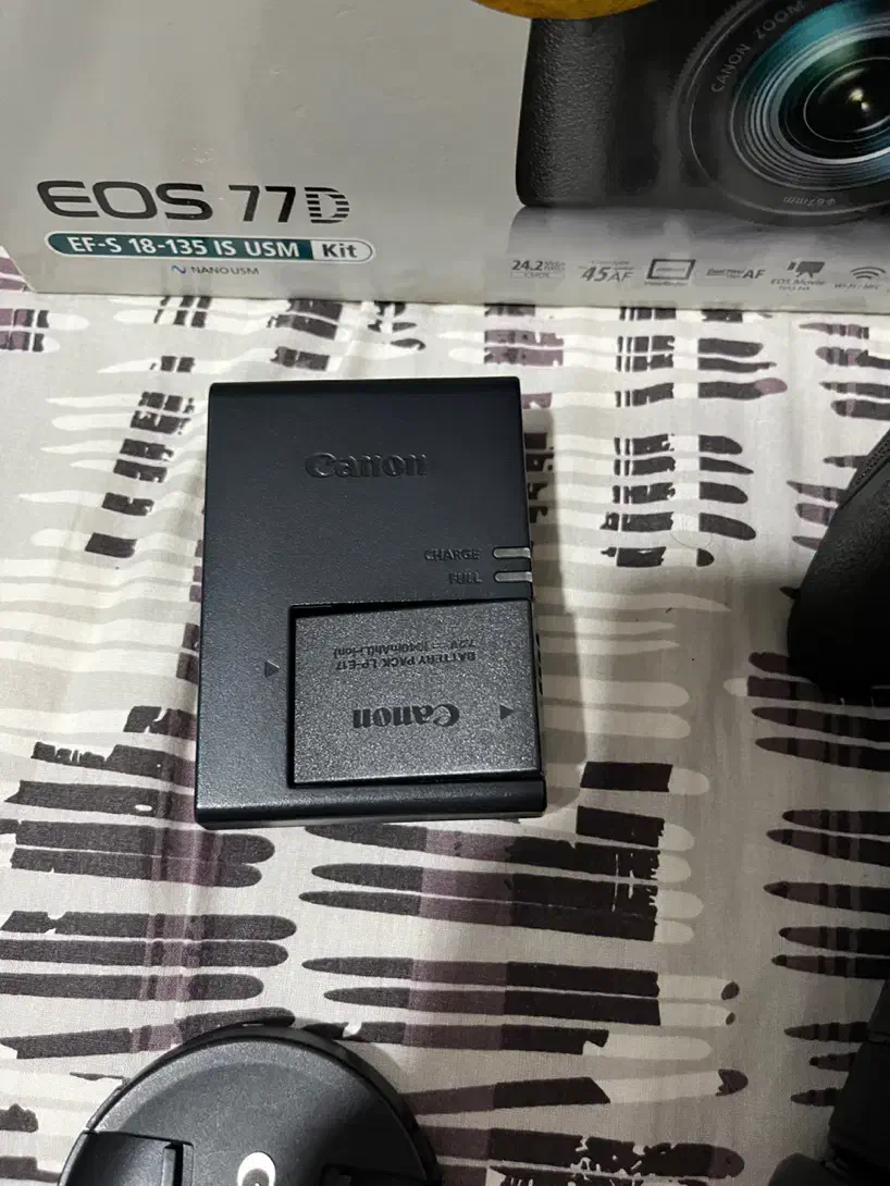 دوربین کانن کنون canon 77d  همراه با لنز|دوربین عکاسی و فیلم‌برداری|ساری, |دیوار