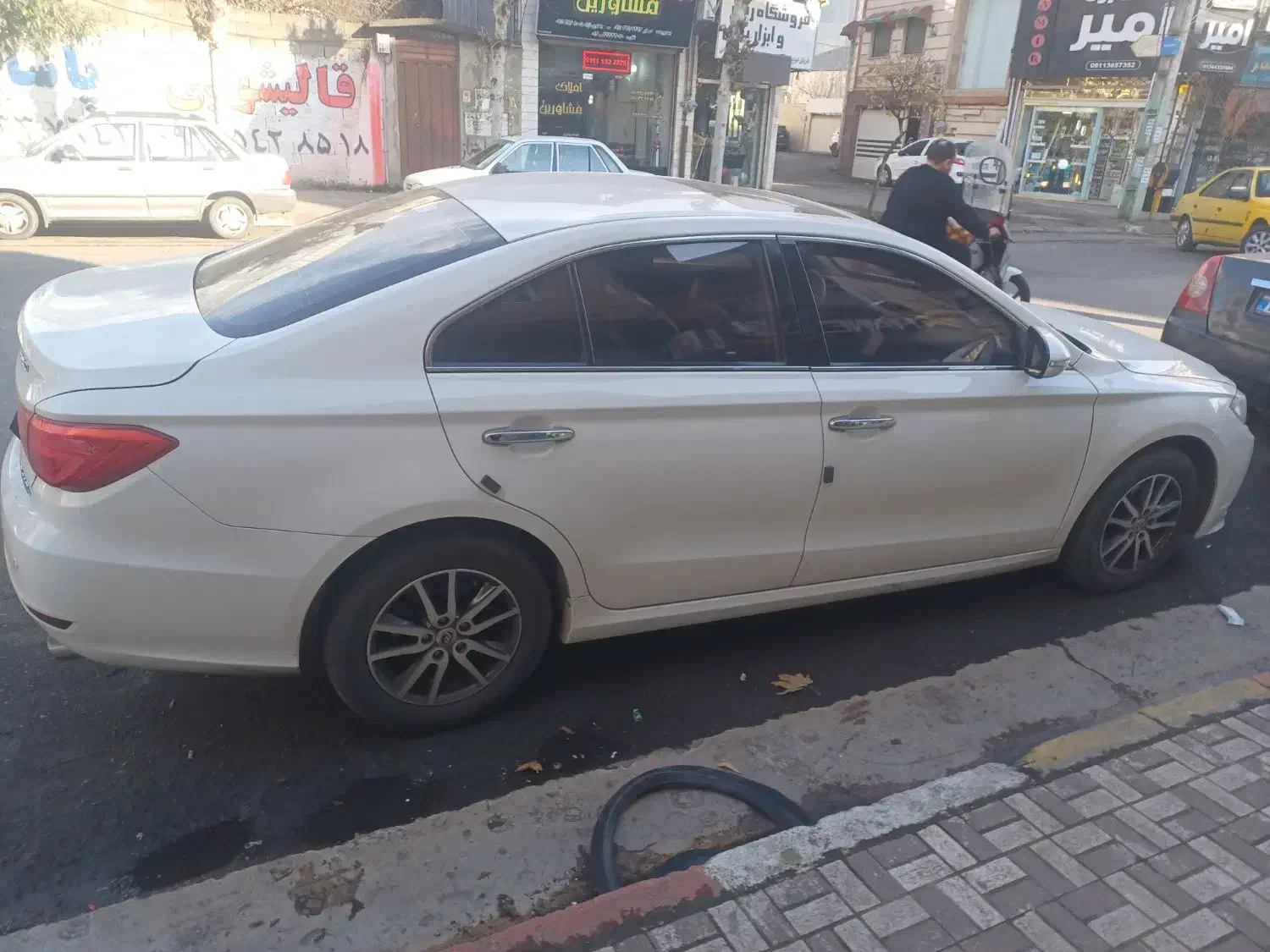 لیفان ۸۲۰‌مدل ۹۷|خودرو سواری و وانت|صومعه‌سرا, |دیوار