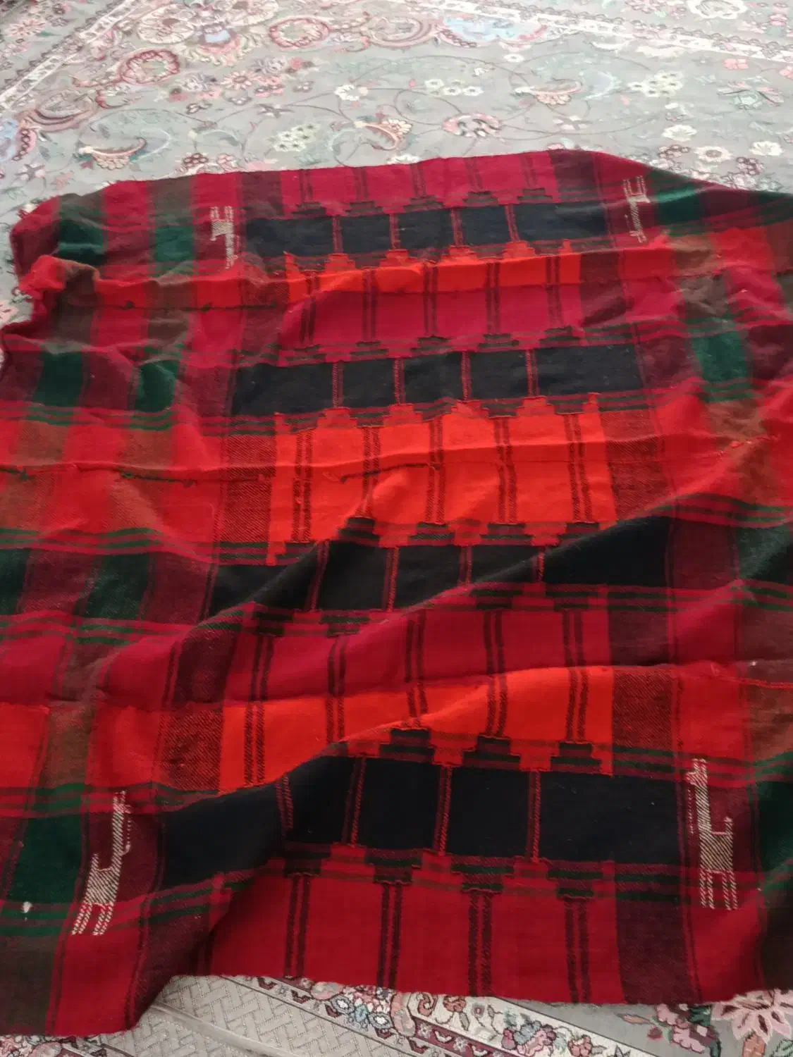 موج دستباف|گلیم، جاجیم، گبه|کرمانشاه, |دیوار