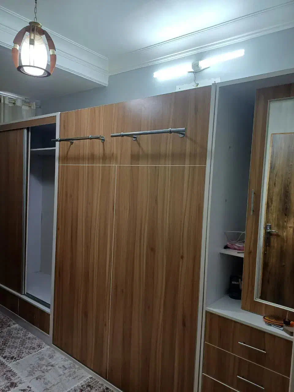 سرویس چوبی شیک صنعت کیان/قیمت مناسب/فروش فوری|تخت و سرویس خواب|قم, بکایی|دیوار