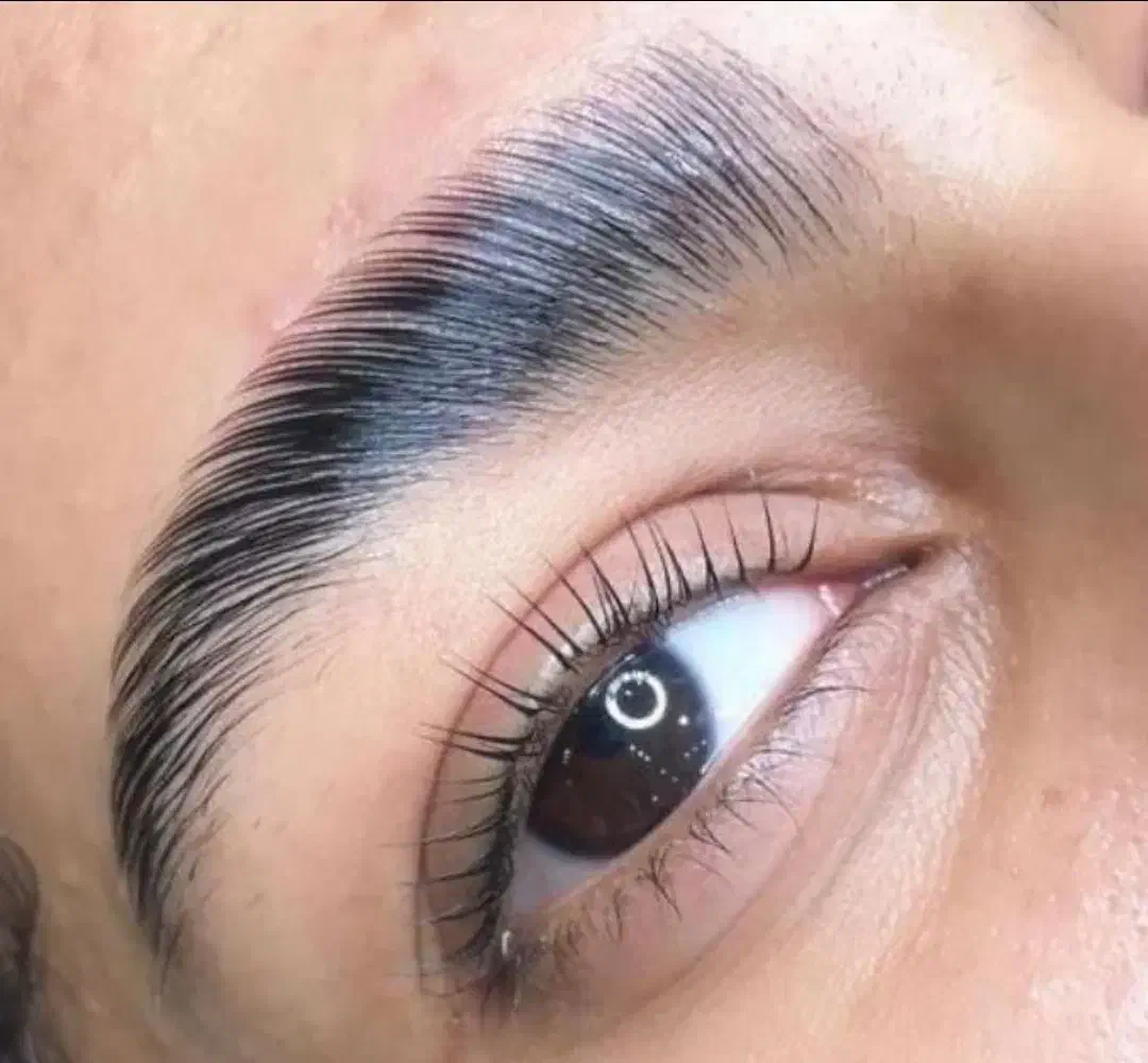 کاشت ناخن +کاشت مژه +لیفت ابرو +اموزش|خدمات آرایشگری و زیبایی|اصفهان, خرم|دیوار