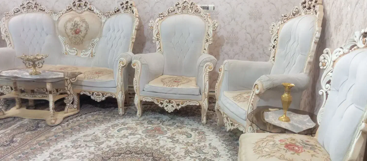 مبل سلطنتی و میز تلویزیون|مبلمان خانگی و میز عسلی|تربتحیدریه, باغ سلطانی|دیوار