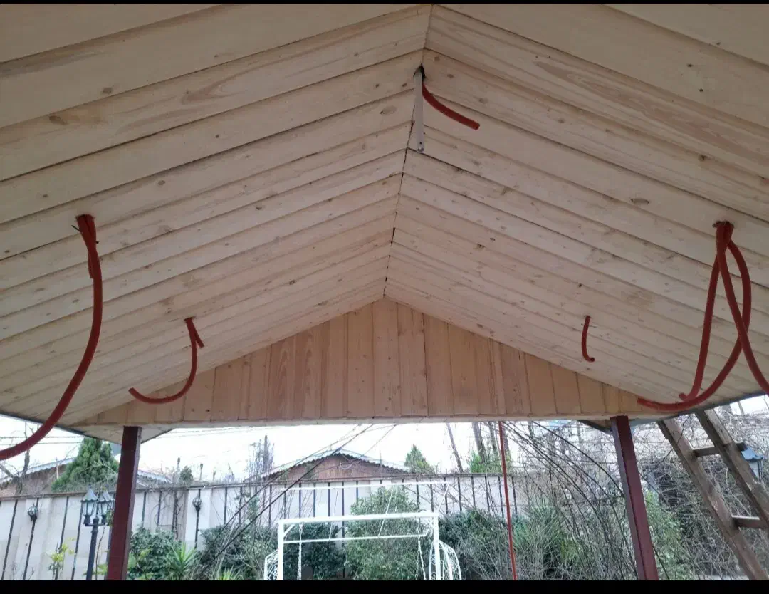 کلبه سوئیسی.ساخت شیروانی.سربندی چوبی و اهنی|خدمات پیشه و مهارت|خشکبیجار, |دیوار